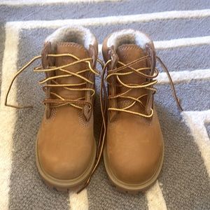 Timberland Boots Toddler 9.5 NIB waterproof leather shearling wheat